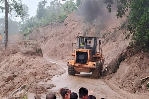 भिमदत्त राजमार्ग एकतर्फी सुचारु, खाली गाडीमात्रै ओहोरदोहर 